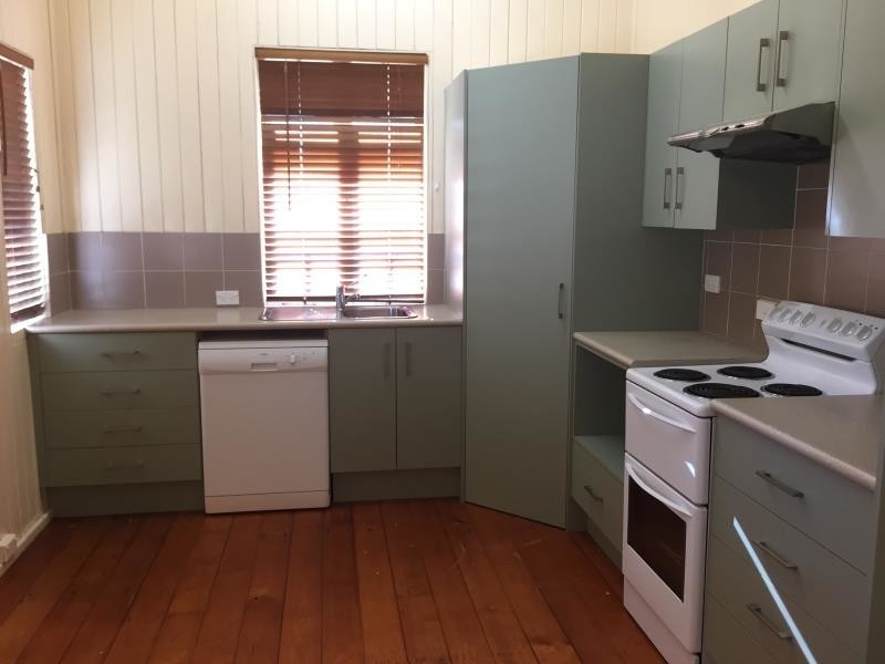 40 Lennox Street, The Range QLD 4700